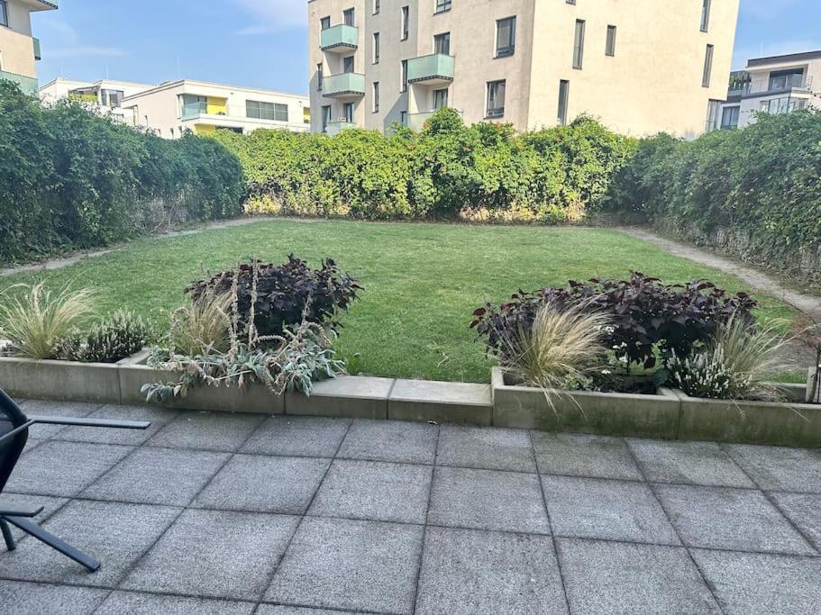 Garden Apartment Karolina Ostrava Bagian luar foto